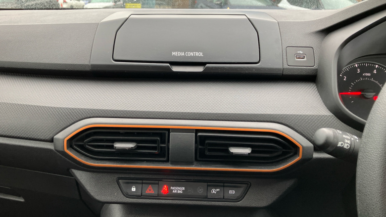 Dacia Sandero Stepway 1.0 TCe Essential 5dr Bi Fuel Hatchback